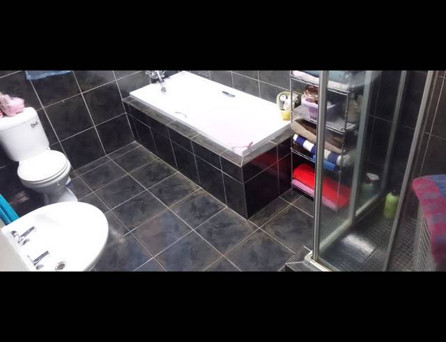 3 BEDROOM HOUSE FOR SALE IN AZALEA PARK